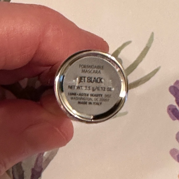 5 for $15 🦋 LUNE+ASTER | Formidable Lengthening Mascara - Picture 5 of 5